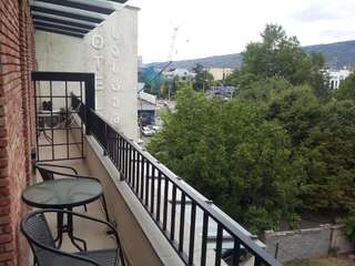 Отель Hotel Voyager Тбилиси Номер делюкс с балконом-1
